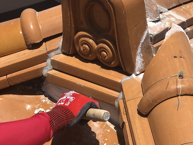 鬼瓦まわりの補修
